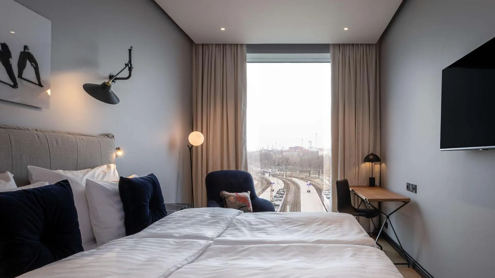 Scandic Grand Central Helsinki 4*,