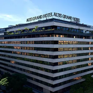 Отель Altis Grand