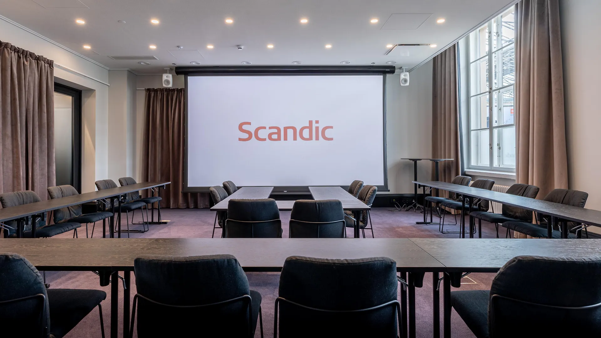 **** Hotel Scandic Grand Central Helsinki Finland