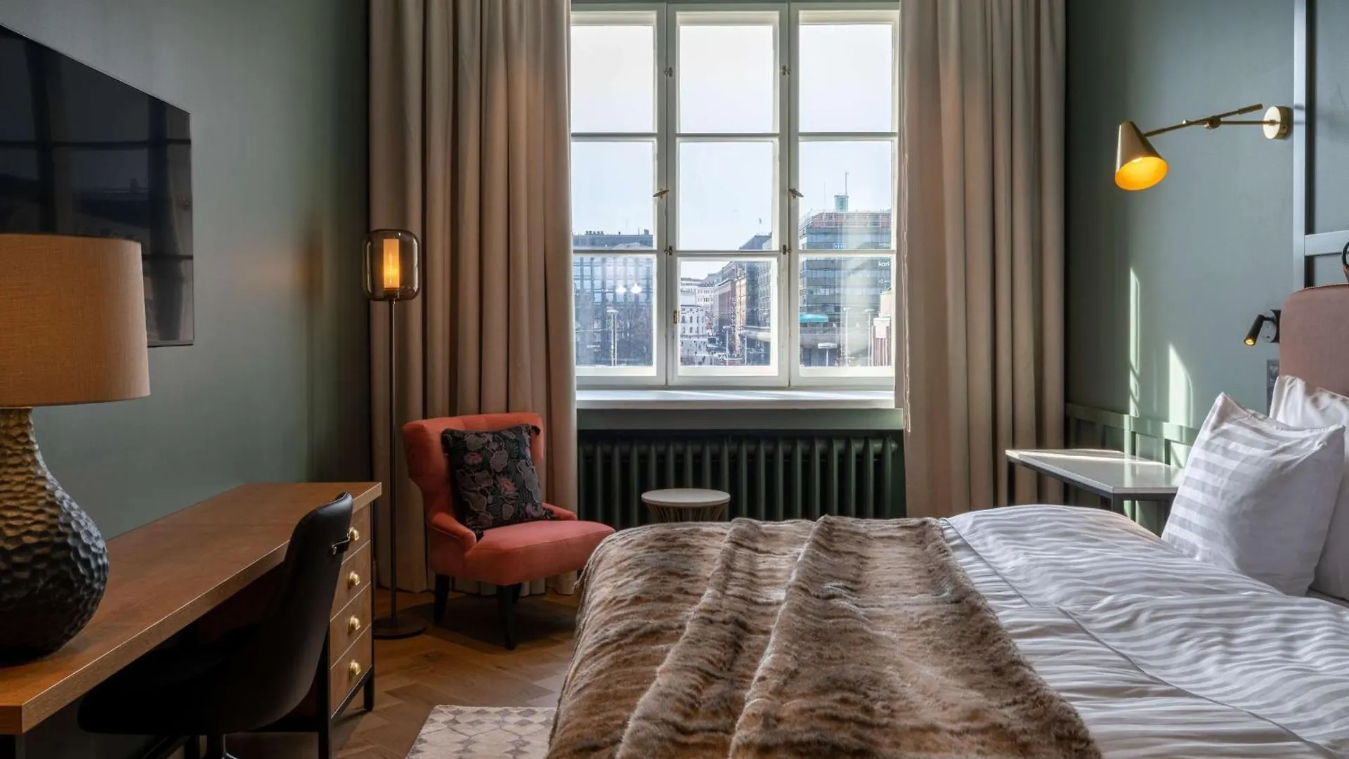 Scandic Grand Central Helsinki 4*,